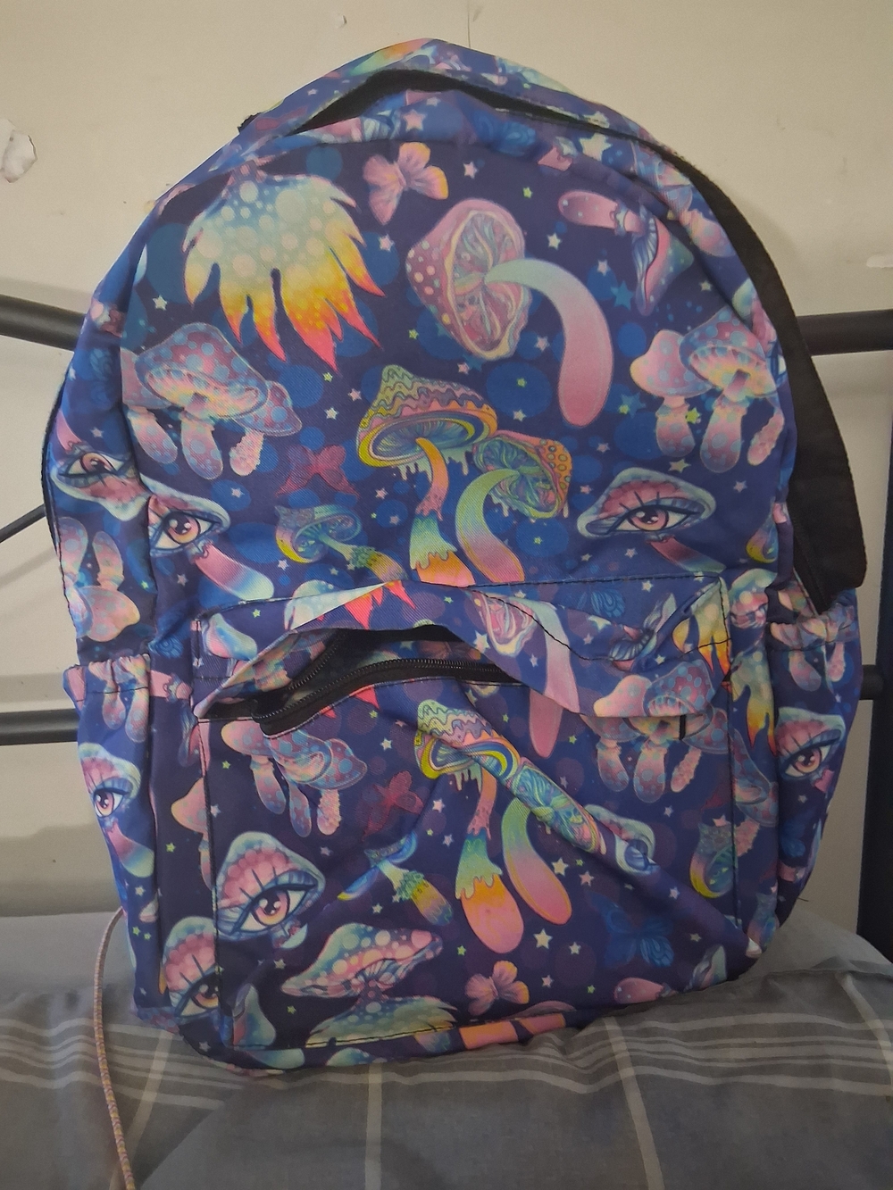 Like New Psychedelic Mushroom Print Backpack - Multicolorp